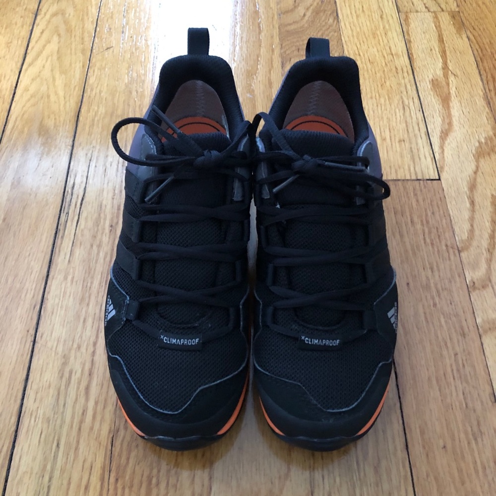 Boys Adidas Terrex Hiking Shoes Size 2.5